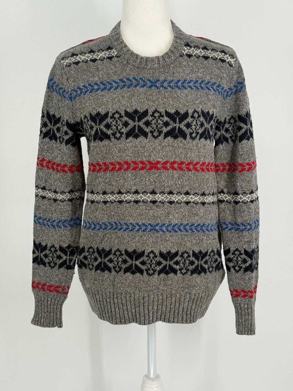 American Eagle Fair Isle Nordic Snowflake Knit Sweater Gray Small
